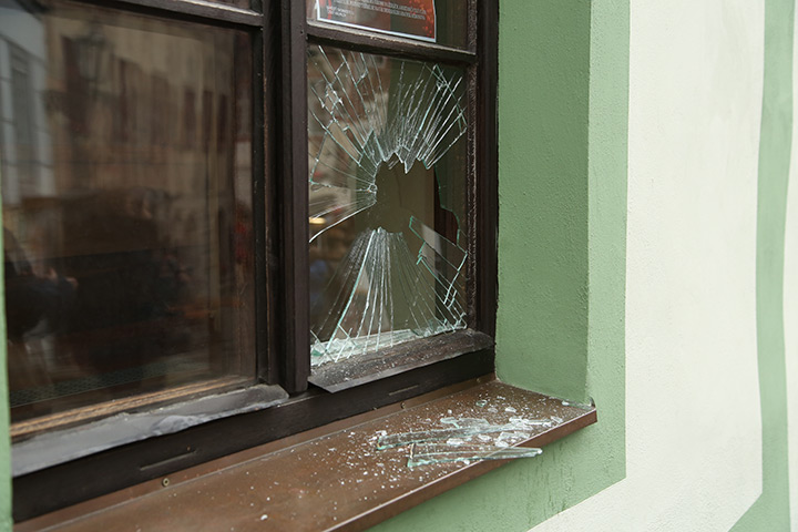 A2B Glass are able to board up broken windows while they are being repaired in Gosport.
